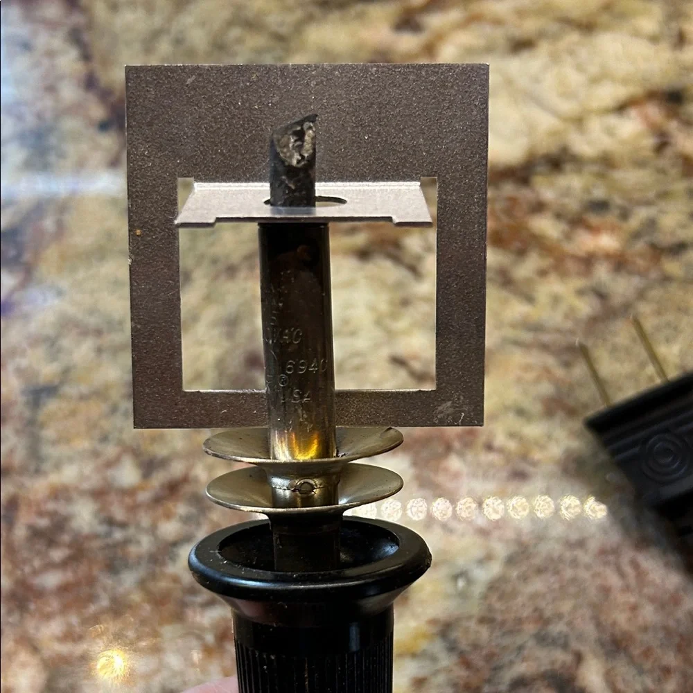 Wood Burning Tool with Safety Rest.Used, but works perfectly for writing on wood - Picture 2 of 7